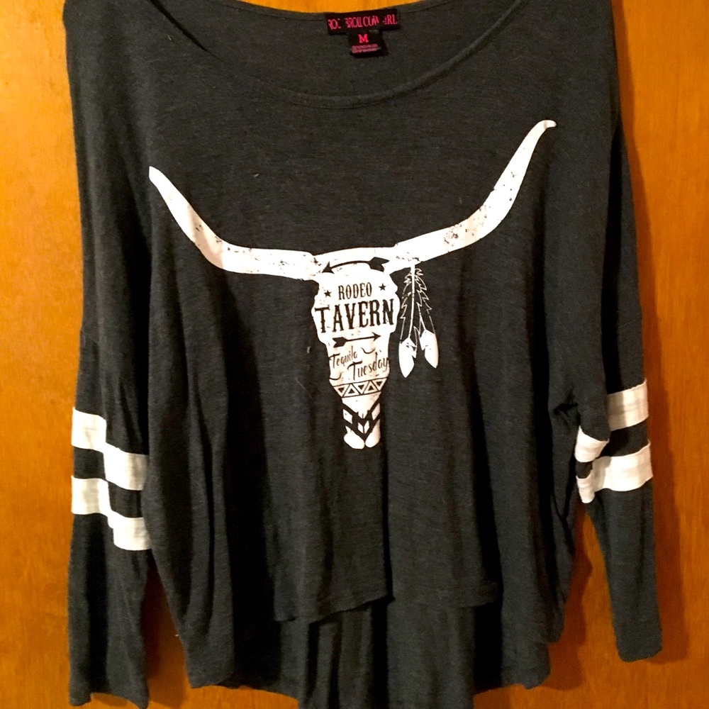 Rock&Roll Cowgirl “Rodeo Tavern”Off shoulder shirt